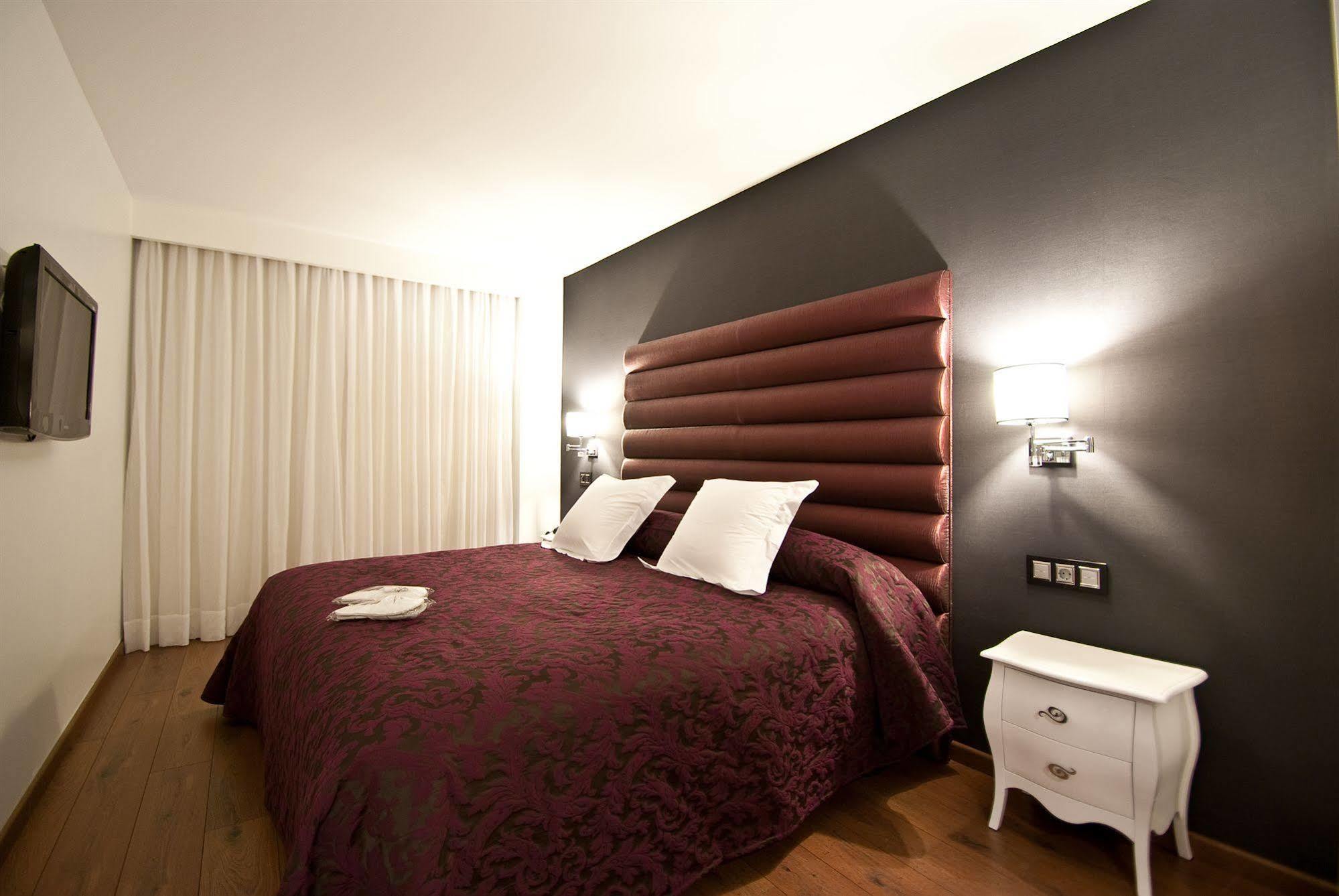 Hotel Infanta Leonor Эсиха Экстерьер фото